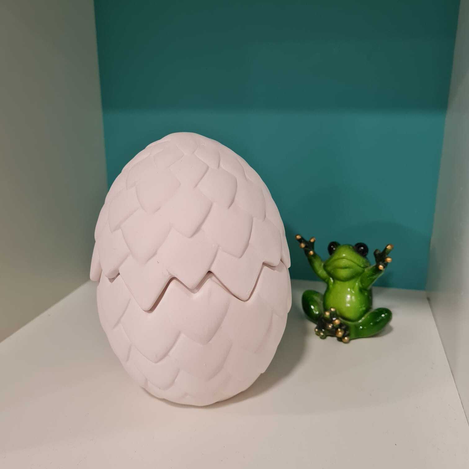 box-dragon-egg-fired-frog-pottery-cafe
